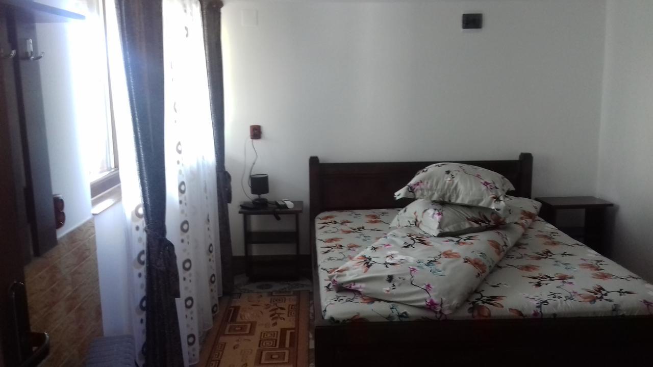 Casa Edy Hotel Colibiţa Buitenkant foto